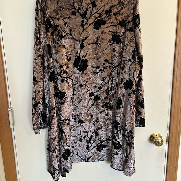 NWT Lauren Michelle Woman 2X great and black open front longline cardigan - Picture 2 of 6